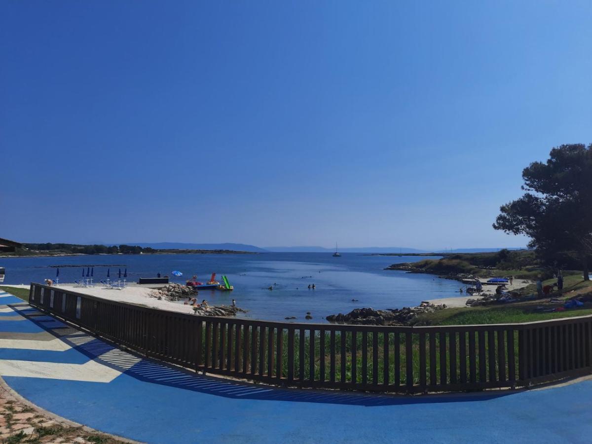 Apartman Nicol Ližnjan Εξωτερικό φωτογραφία