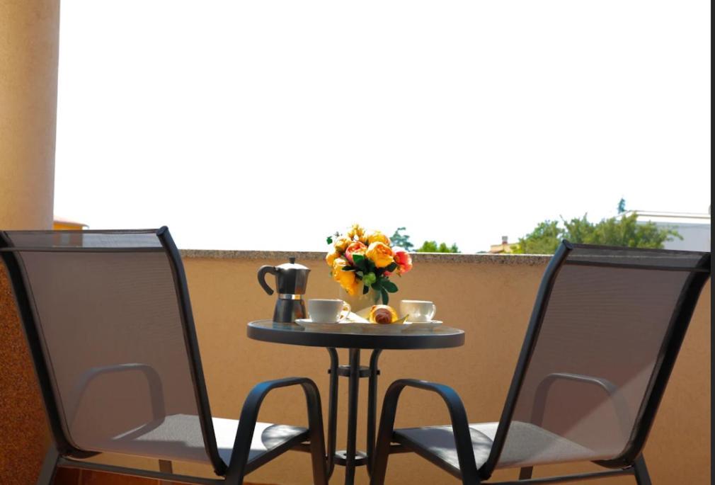 Apartman Nicol Ližnjan Εξωτερικό φωτογραφία